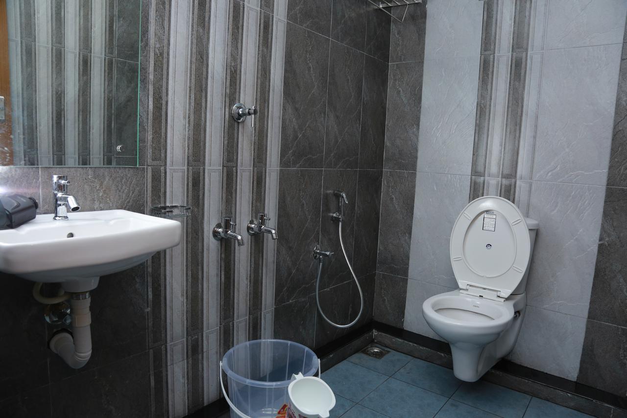 The Galaxy Suites Kochi Exterior foto
